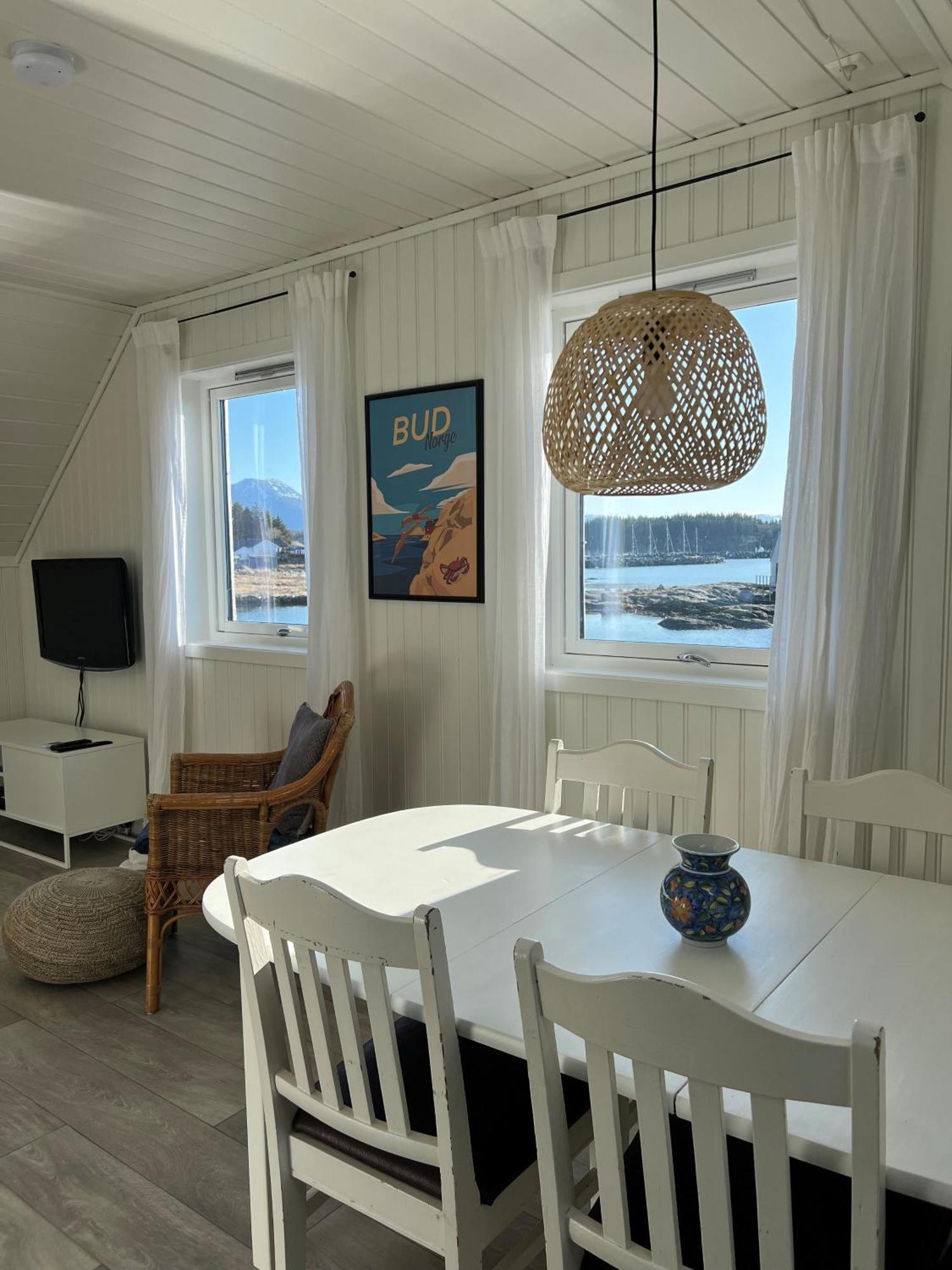 Waterfront Rorbu - By The Beach Bud Extérieur photo